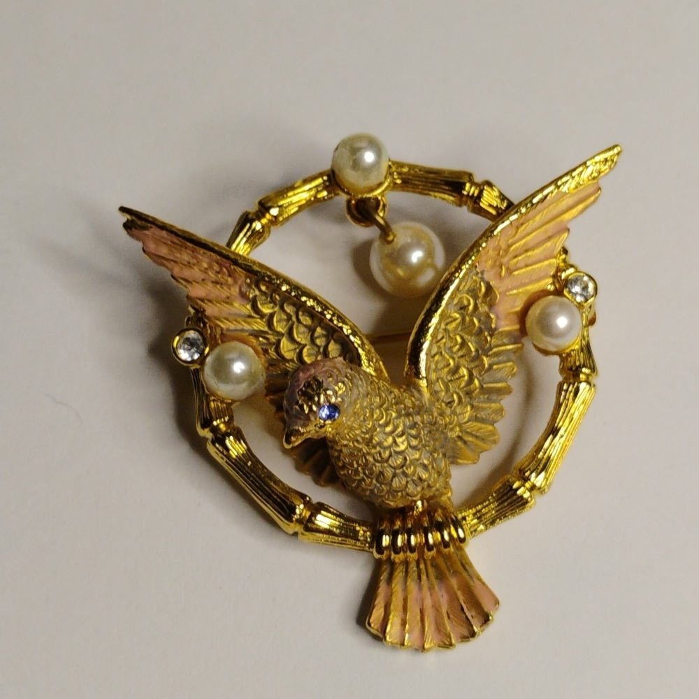 Signed Joan Rivers Peace Dove Brooch Simulated Peals &‎ Rhinestones 18K GP - Picture 7 of 7